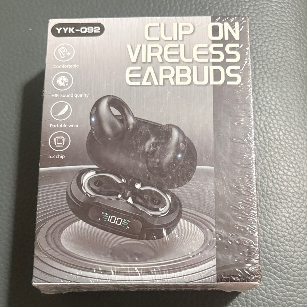 Clip On Wireless Earbuds - Black
